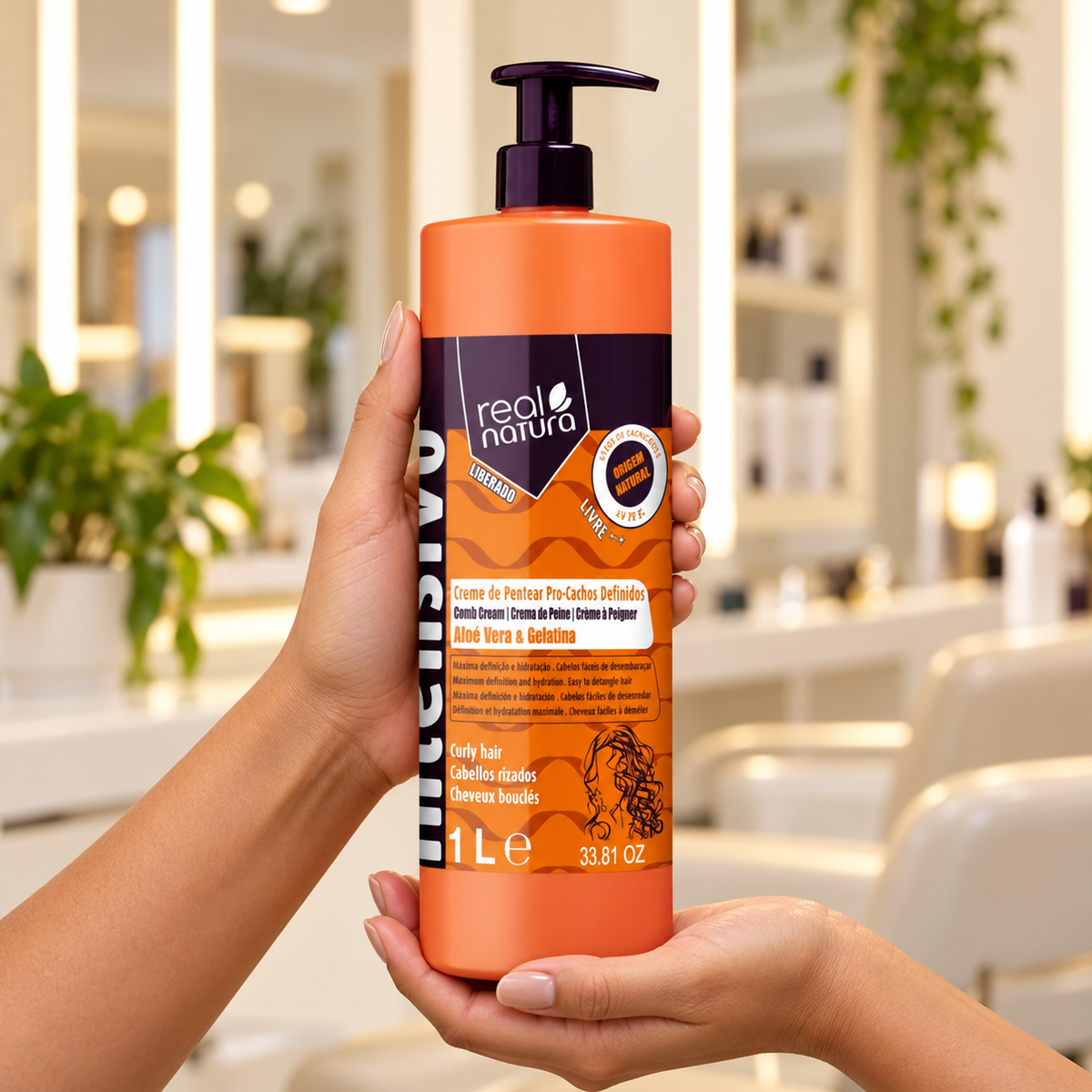 Real Natura Creme de Pentear Pro-Cachos Definidos 1000ml — ambientação ilustrativa