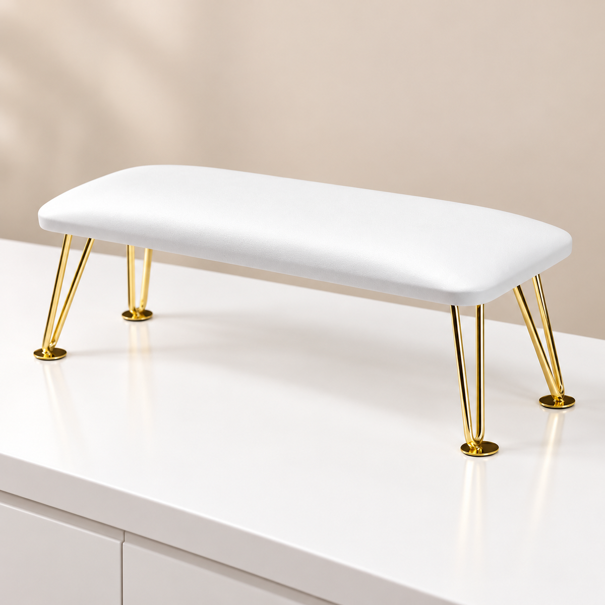 Salon Care poggiabraccio manicure bianco e oro 6961075 – vista ambientata
