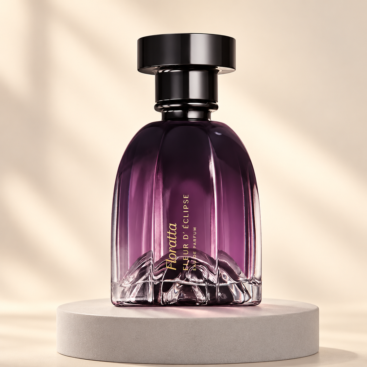 Floratta Fleur d’Éclipse Eau de Parfum 75 ml — frasco em cenário de estúdio