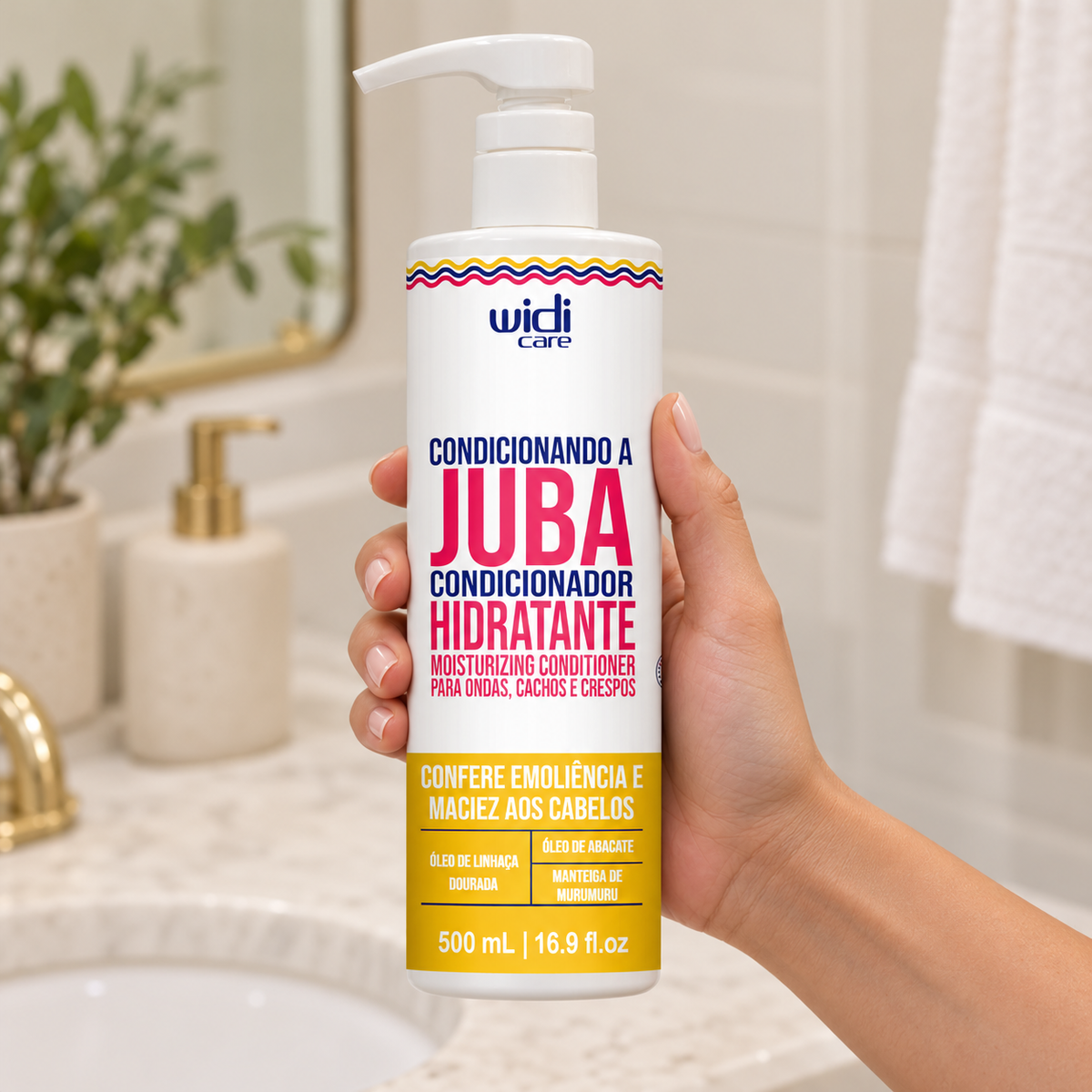 Condicionador Hidratante Juba 500ml - Widi Care — apresentação ilustrativa na mão